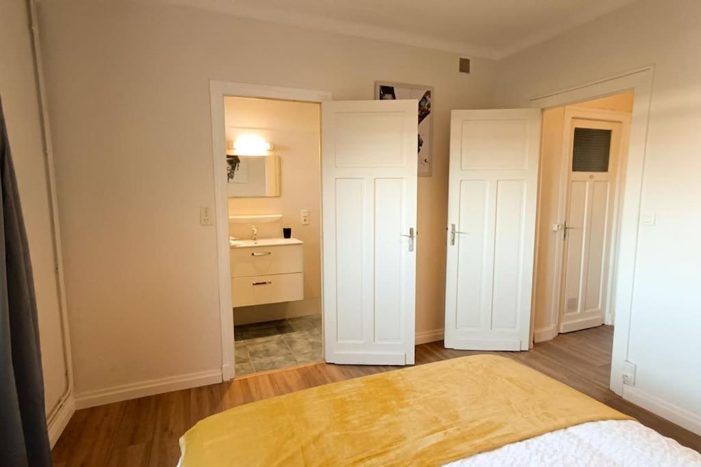 Apartment Foucault - - Au Coeur De *