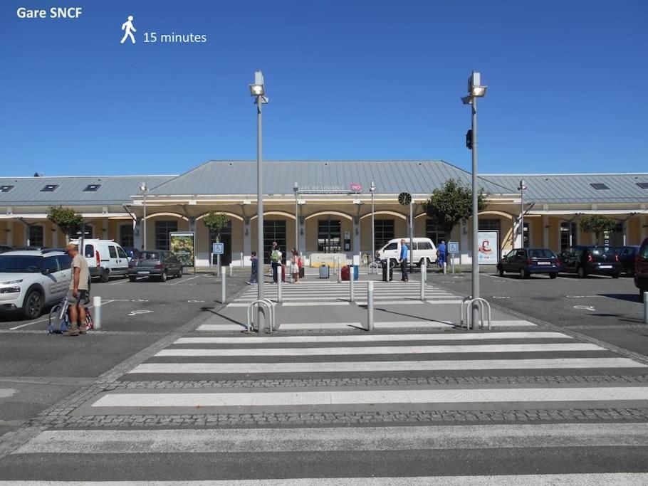 Foucault - - Au Coeur De Lourdes